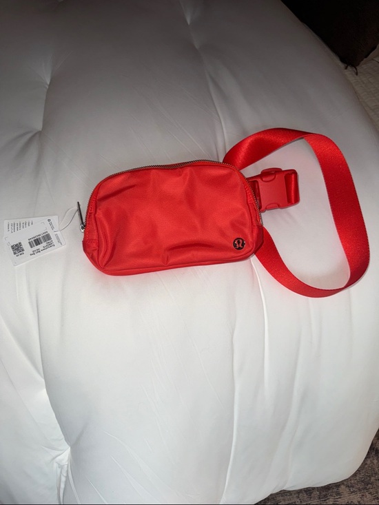lululemon athletica Handbags - lululemon athletica ATRD color, NWT, Crossbody Belt Bag